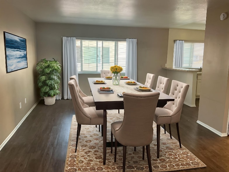 Building Photo - 860 N Kathleen Ln