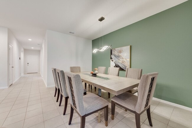 Building Photo - Amazing 4 Bed, 2 Bath Rental Ready for New...