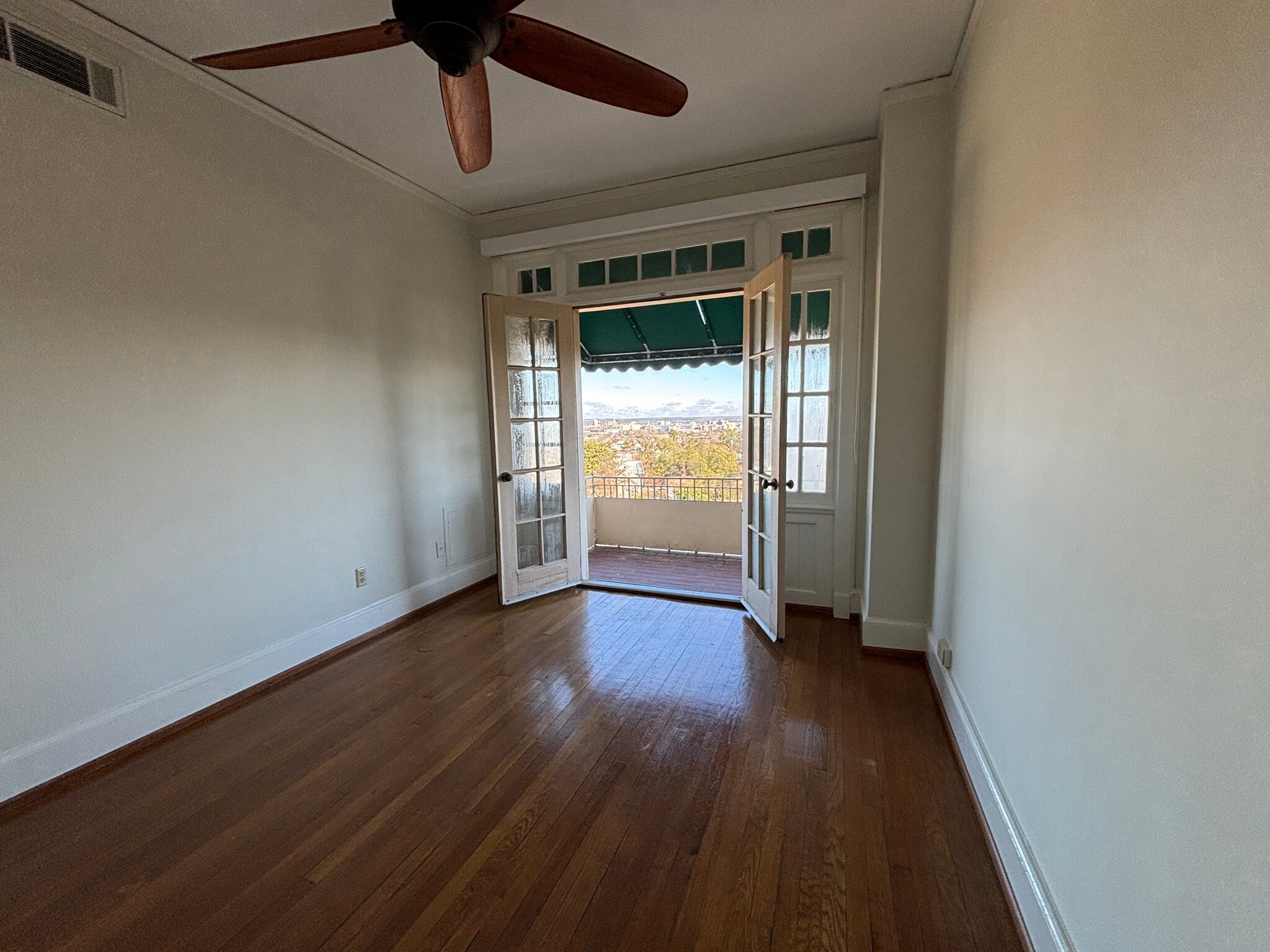 Building Photo - 2068 Walton Way