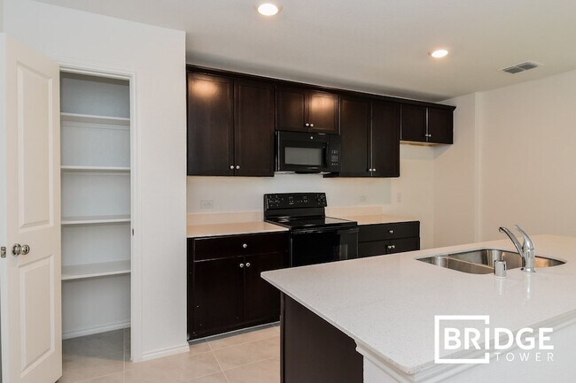 Building Photo - 5430 Bristle Leaf Dr
