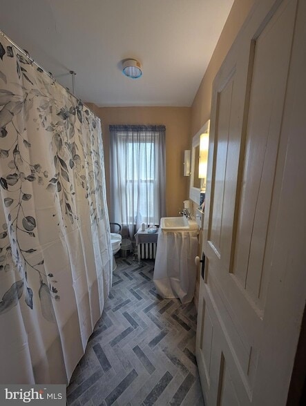 Building Photo - 106 Walnut St