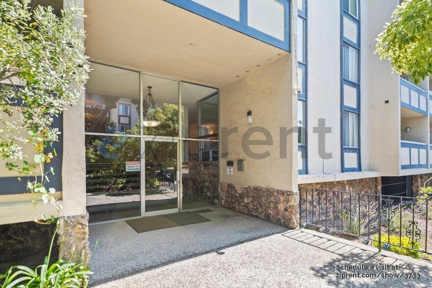 Building Photo - 955 Shorepoint Ct