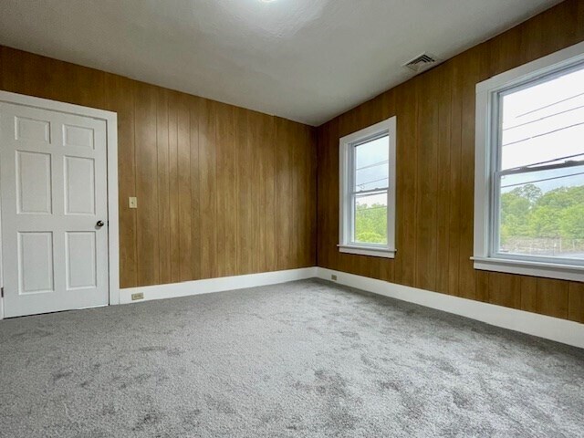 Building Photo - 209 Sterling St