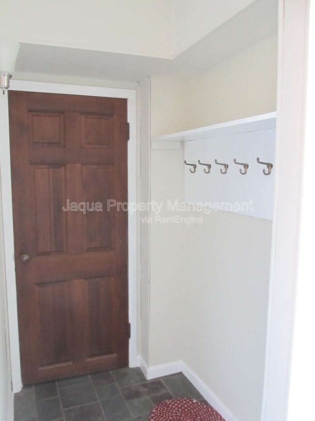 Building Photo - 6234 E V Ave