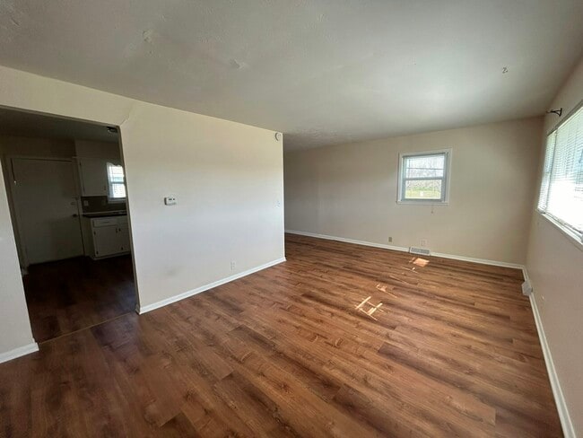 Building Photo - 901 Centennial Dr