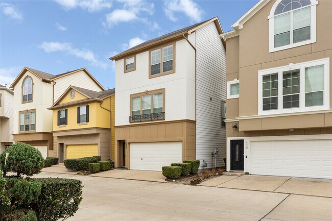 Building Photo - 3334 Clearview Villa Way