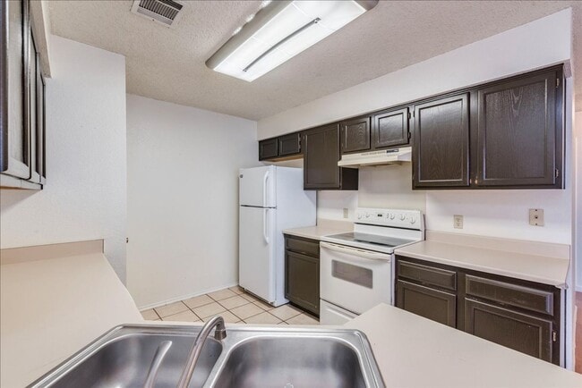 Building Photo - 14030 Merseyside Dr