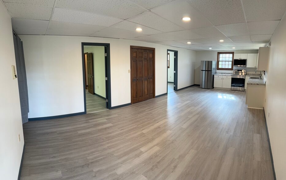 Building Photo - 1230 Stonewall Jackson Dr