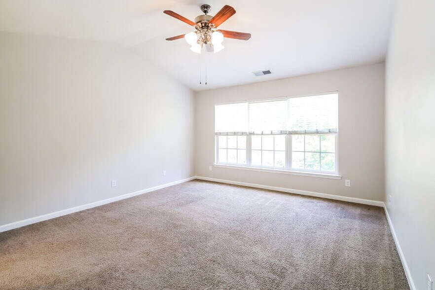 Building Photo - 8909 Lyleton Ln