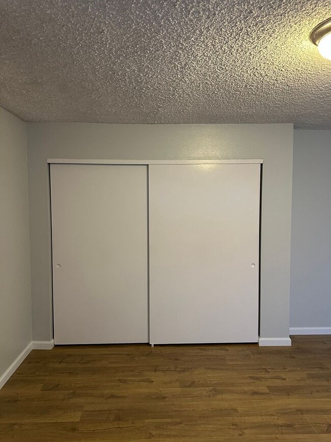 Building Photo - 564-568 7th St