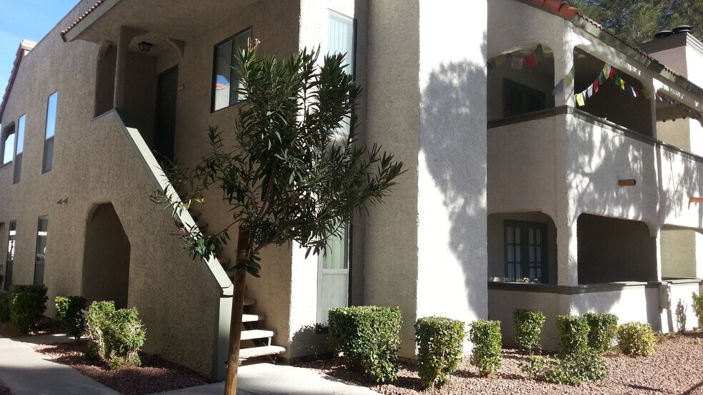 Primary Photo - 1212 Bass Dr