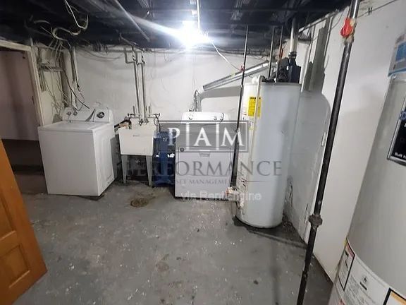 Building Photo - 2023 W Michigan St