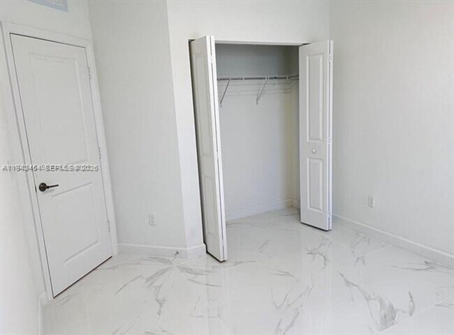 Building Photo - 15903 SW 2nd Dr