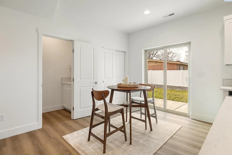 Building Photo - 1008 S Underwood St