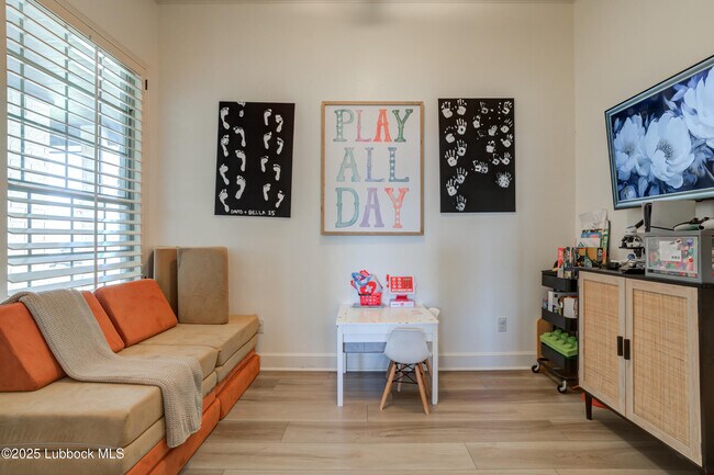 Building Photo - 5512 103rd St