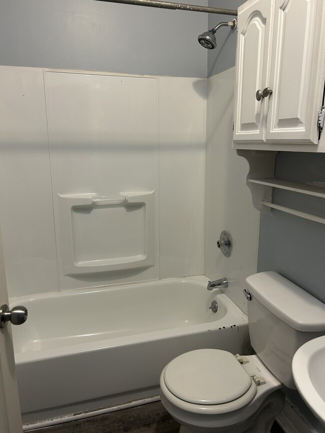 Building Photo - 831 Kirkwood St