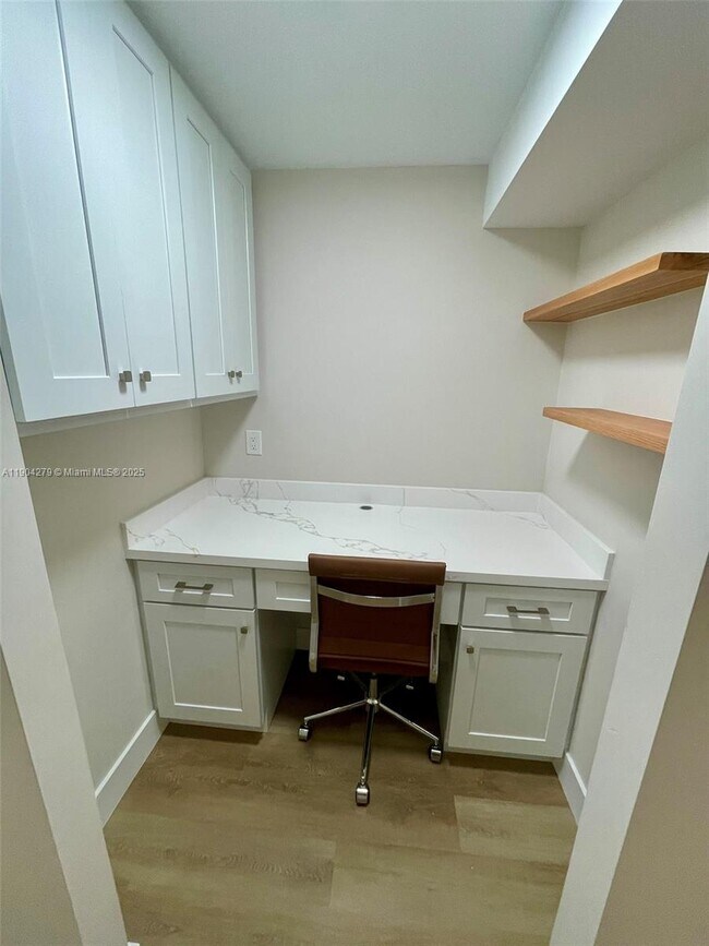 Building Photo - 8107 SW 72nd Ave