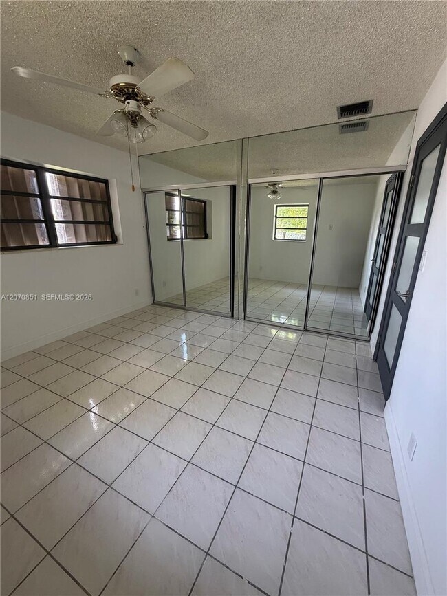 Building Photo - 4175 SW 87th Ave