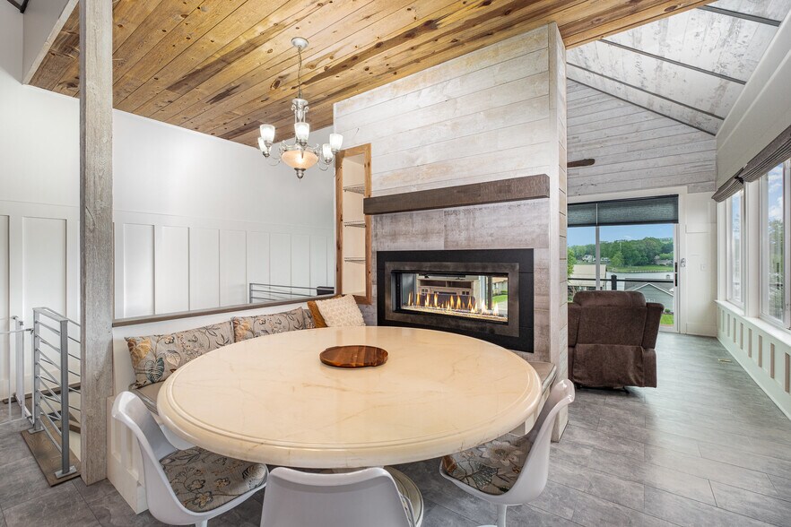 Building Photo - 4006 Apple Valley Dr