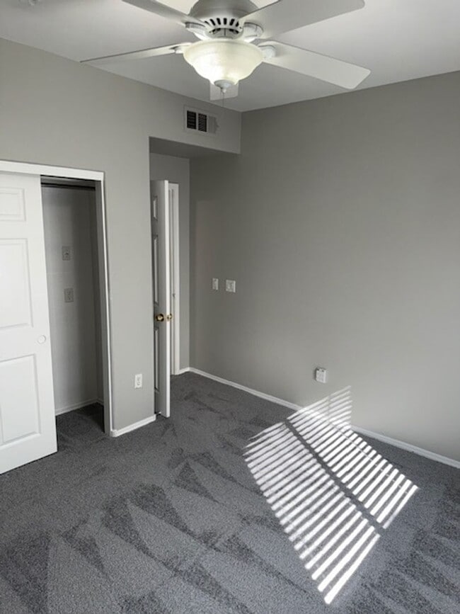 Building Photo - 2-BEDROOM, COND IN LAS VEGAS