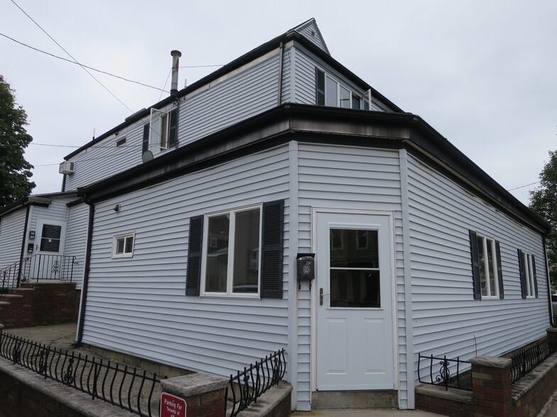 Building Photo - 45 Winchester St