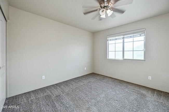 Building Photo - 2060 E Heartwood Ln