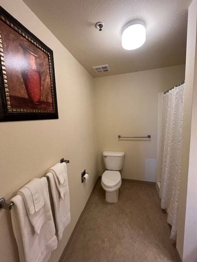 Building Photo - Highland Estates Resorts