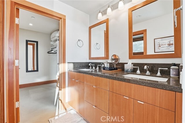 Building Photo - 329 Boca Del Canon