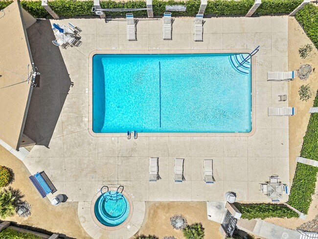 Building Photo - 46869 CA-74