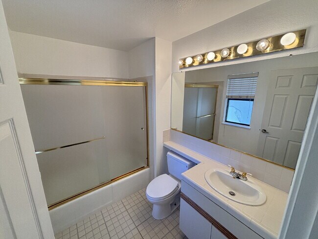 Building Photo - "Charming 3-Bed Home with Fireplace & Pool...