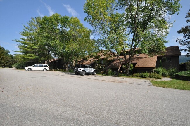 Building Photo - 55 Murray Hill Woods Rd