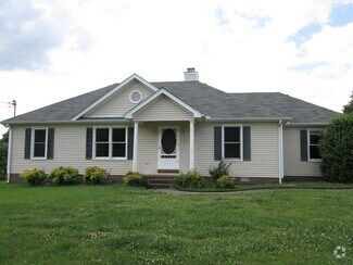 Building Photo - Barfield Area 3 bed 2 bath with a backyard
