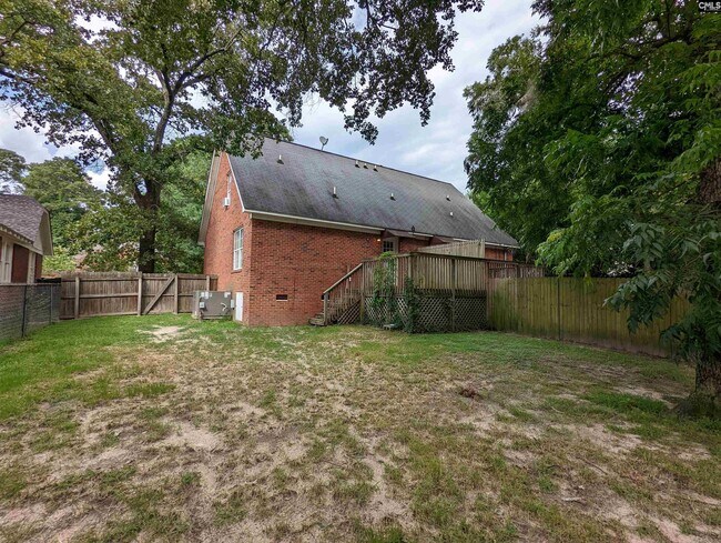 Building Photo - 221 S Pickens St