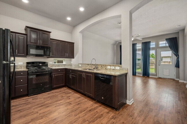 Building Photo - 2131 Naples Wy