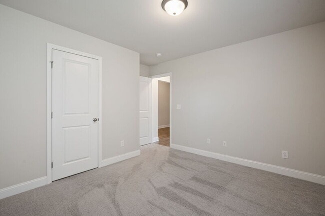 Building Photo - 236 Cherry Laurel Dr