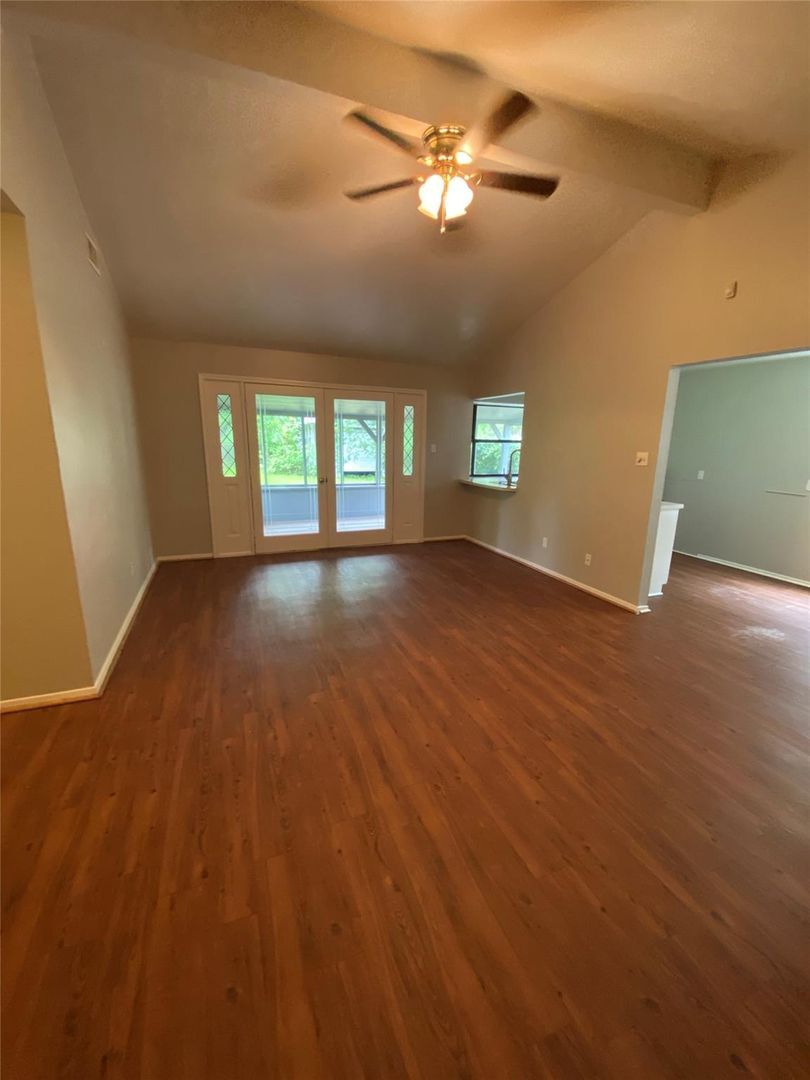 Building Photo - 1102 Laurel Hl Ct