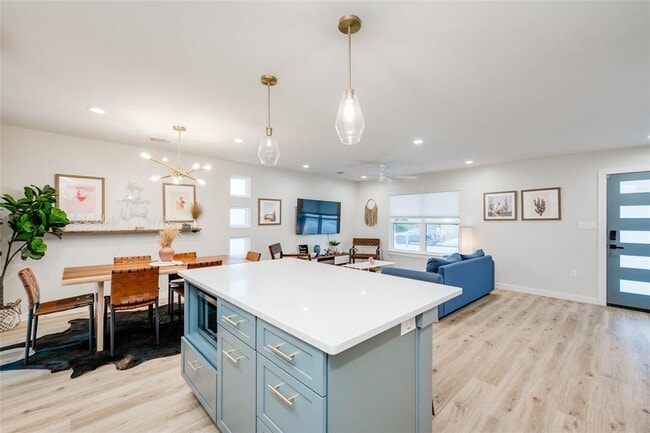 Building Photo - 2516 Friar Tuck Ln