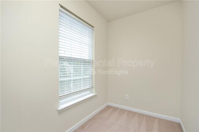 Building Photo - 2886 Ridgeview Dr