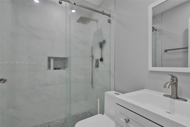 Building Photo - 15962 SW 138th Ct