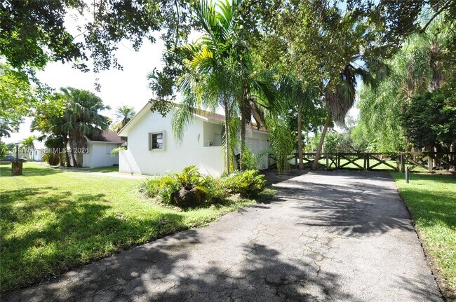 Building Photo - 16760 SW 280th St