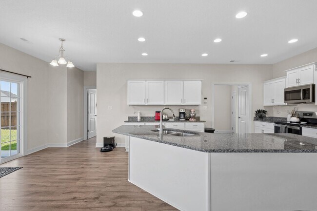 Building Photo - 1818 Olde Towne Pointe Blvd