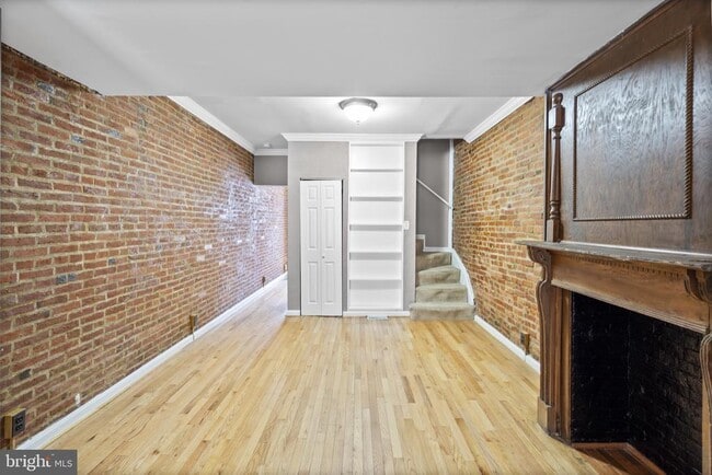 Building Photo - 1745 Clarkson St