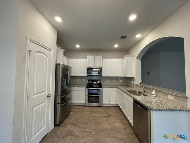 Building Photo - 6161 Lavaca Dr