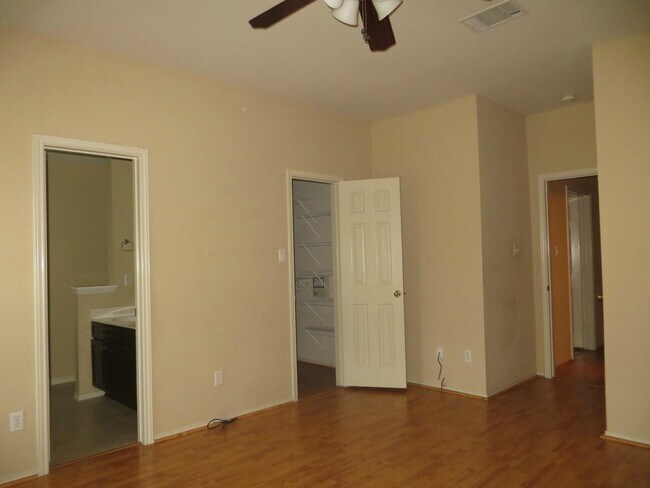 Building Photo - 4110 Natural Bridge Ct