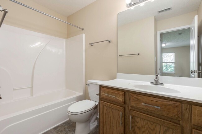 Building Photo - 9415 Magnolia Ridge Dr