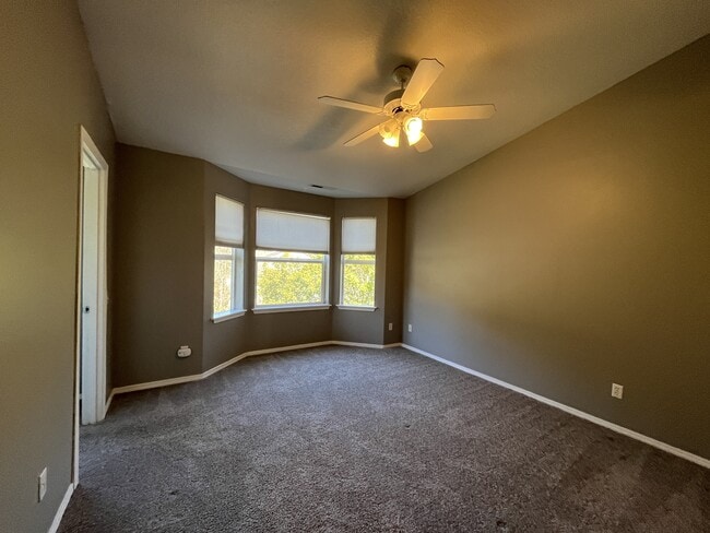 Building Photo - 13065 SW Seca Ct