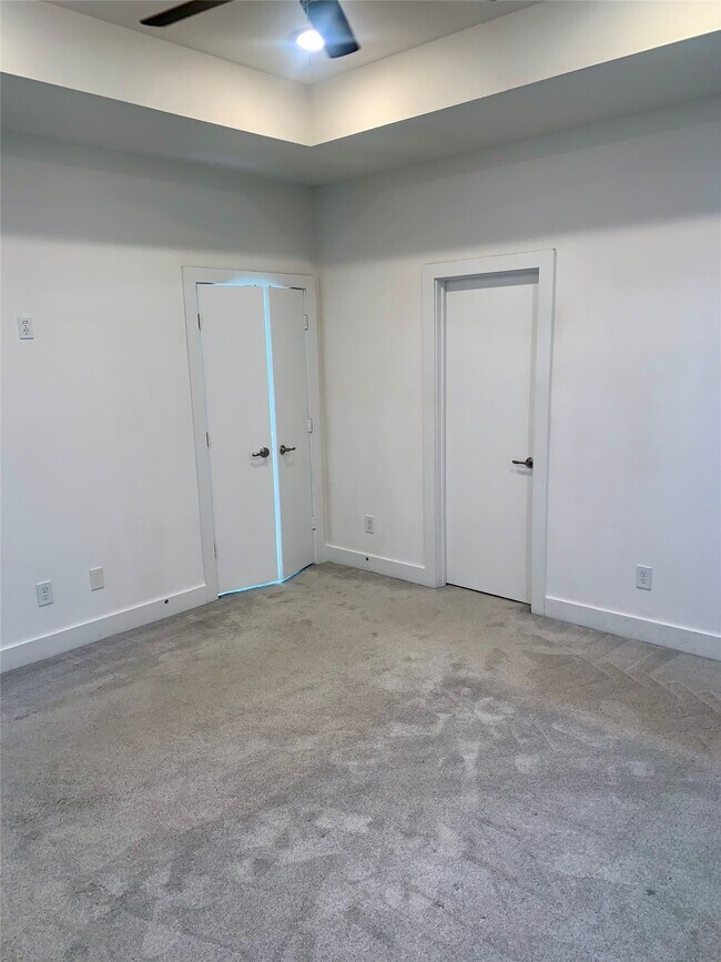 Building Photo - 10209 Las Nubes Ave