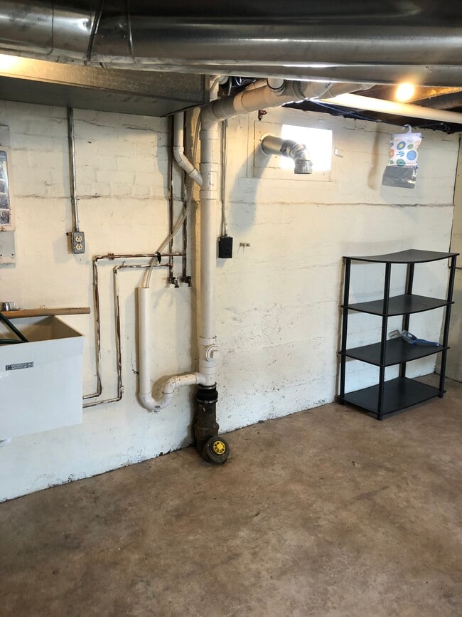Basement laundry hook up - 112 S Stewart St