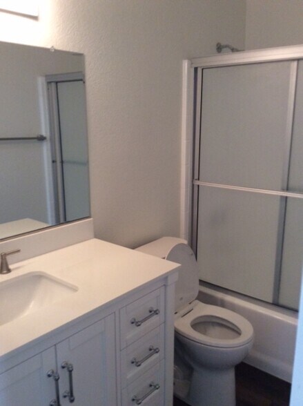 Building Photo - 2143 W Avenue K15