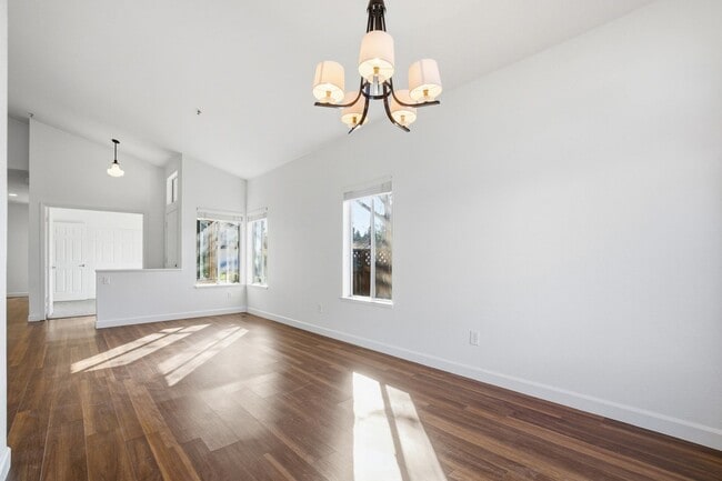 Building Photo - Desirable North Napa 3 Bed Single-Family Home